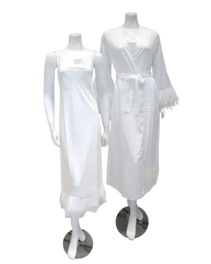 617+570 Ivory Swan Gown and Robe Set